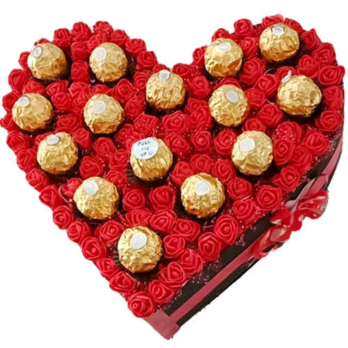 Deliver Heart Arrangement of Sapphire Chocolates on Art Roses