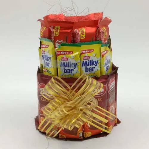 Deliver 3 Layer Arrangement of Nestle Chocolates