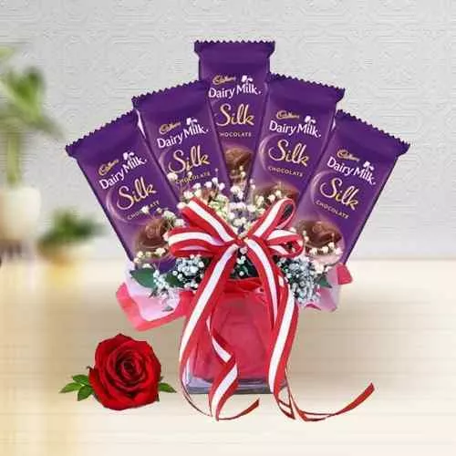 Send Cadbury Dairy Milk Silk in Glass Vase with a Rose