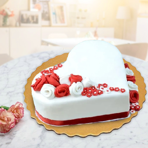 Irresistible Heart Shape Vanilla Fondant Cake