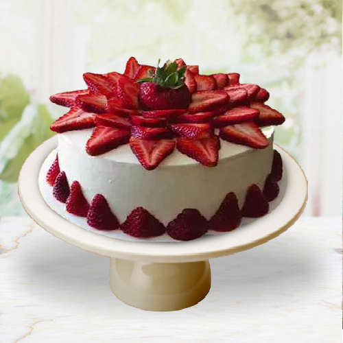 Delectable Strawberry Cake