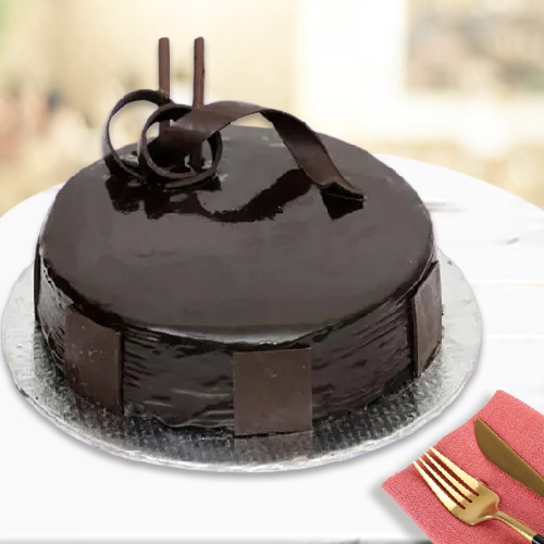 Tasty Dark Chocolate Cake from 3/4 Star Bakery