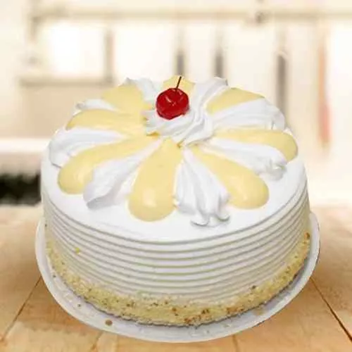 Delectable Vanilla Cake from 3/4 Star Bakery