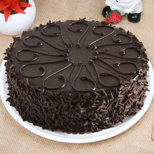 Yummy Eggless Chocolate Cake for Birthday