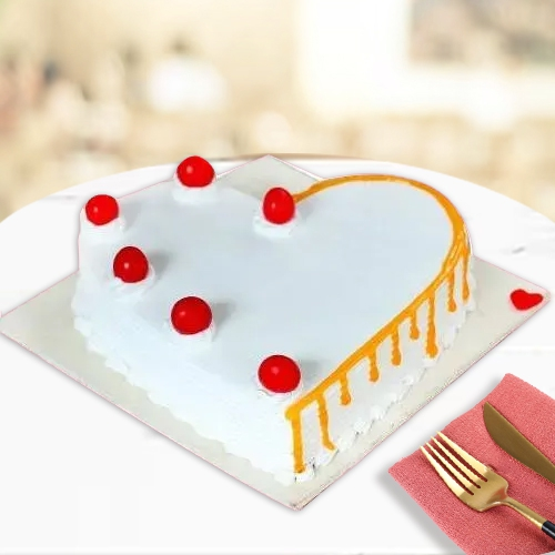 Tempting Heart Shape Vanilla Cake