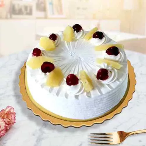 Exclusive Eggless Pineapple Cake