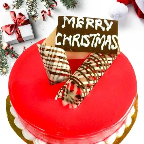 Mouth-Watering X-mas Cake in Strawberry Flavor