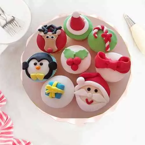 Amazing Gift of Cup Cakes for X-mas	