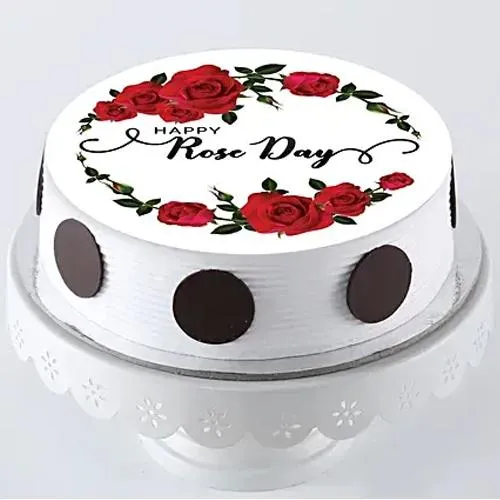 Exceptional Gift of Personalized Cake for Rose Day