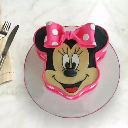Lovely Minnie Mouse Shaped Cake