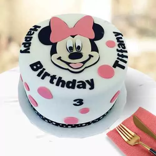 Yummy Minnie Designed Cake
