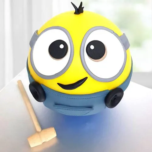 Modish Minion Smash Cake with Hammer