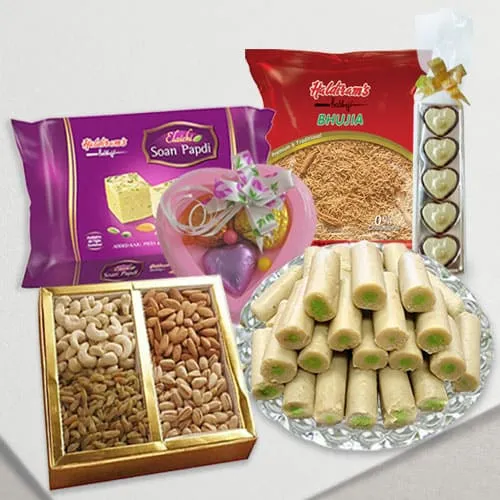 Deliver Haldirams Assorted Foodies Delight Hamper