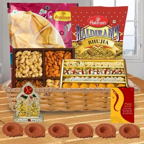 Marvelous Sweets N Savory Gift Hamper