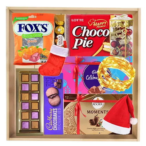 Exclusive Chocolate Gift Tray with Christmas Decoration
