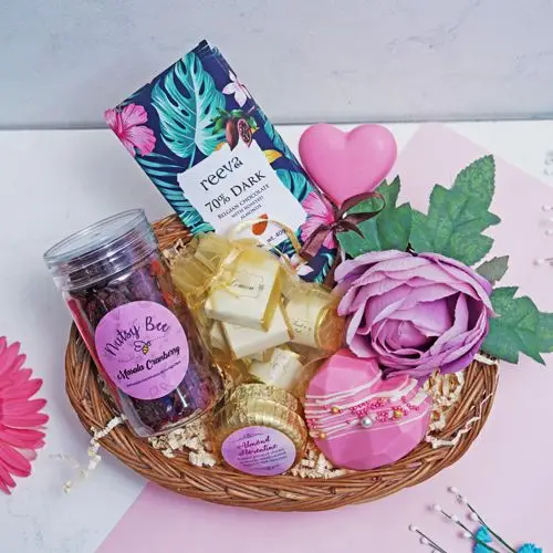 Exquisite Chocolate & Cranberry Gift Basket