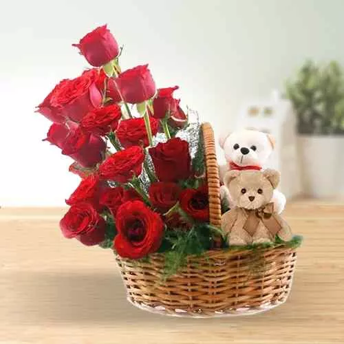 Smart-Looking Red Roses Arrangement with Twin Teddy