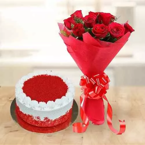 Hypnotizing Red Velvet Cake with Red Roses Bouquet