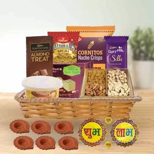 Remarkable Snacks Gift Hamper for Diwali