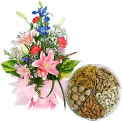 Charming Seasonal Flowers Bouquet with Assorted Dry Fruits