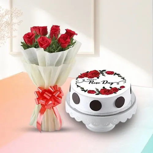 Rosy Delight Gift Combo of Personalized Cake with Roses