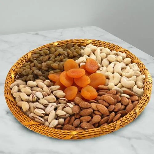 Send Healthy Basket of Dried Nuts for Mummy