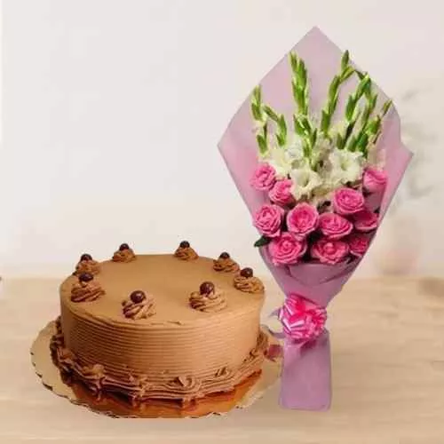 Exquisite Roses n Gladiolus Bouquet with Chocolate Cake