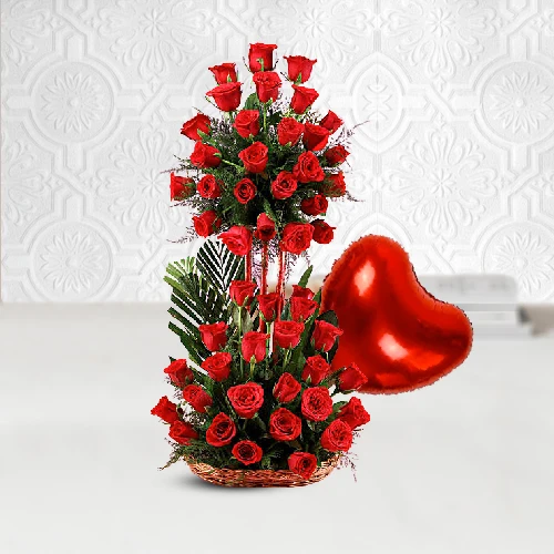 Fantastic Bouquet of 3 Dozen Roses in Red and a Heart-shaped Red Balloon