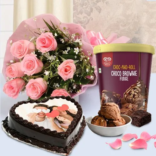 Splendid Roses n Kwality Walls Brownie Fudge Ice-Cream with Love Photo Cake