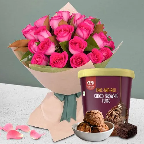 Lovers Delight Roses Bouquet with Kwality Walls Choco Fudge Ice Cream