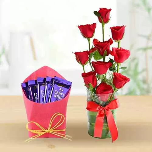 Steal My Heart Red Roses in Glass Vase N Cadbury Chocolate Gift Combo