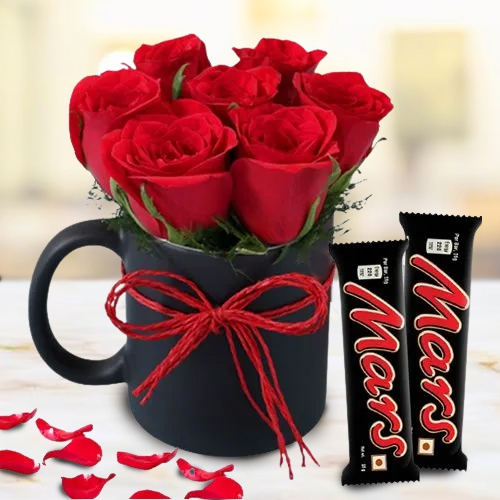 Dazzling Red Roses in Black Ceramic Mug with Mars Chocolate