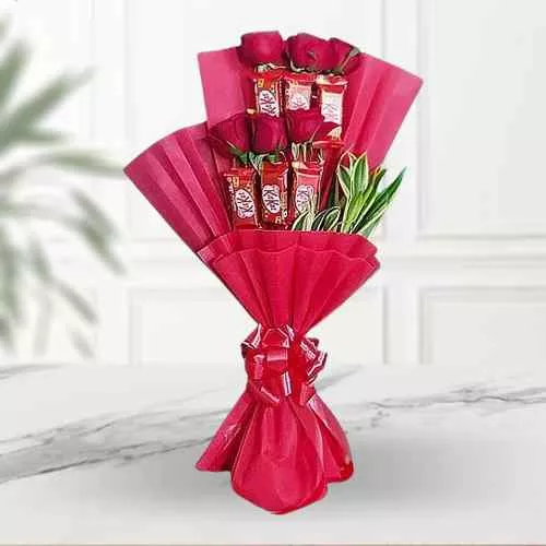 Chocolate Day Special Bouquet of Chocolate n Roses