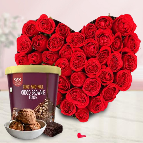 Order Red Roses Love Bouquet with Kwality Walls Choco Brownie Fudge Ice Cream