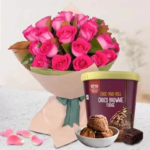 Tasty Kwality Walls Choco Brownie Fudge Ice Cream with Pink Roses Bouquet