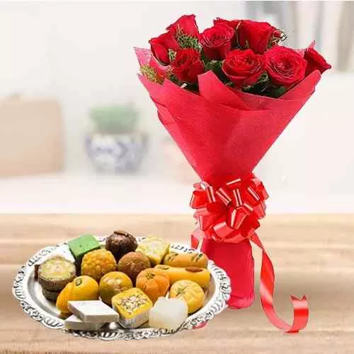 Shop Red Roses Bunch with Assorted Sweets