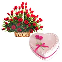 Roses Arrangement and Love Cake to India,Cakes to India,Combo Gift Items to India.