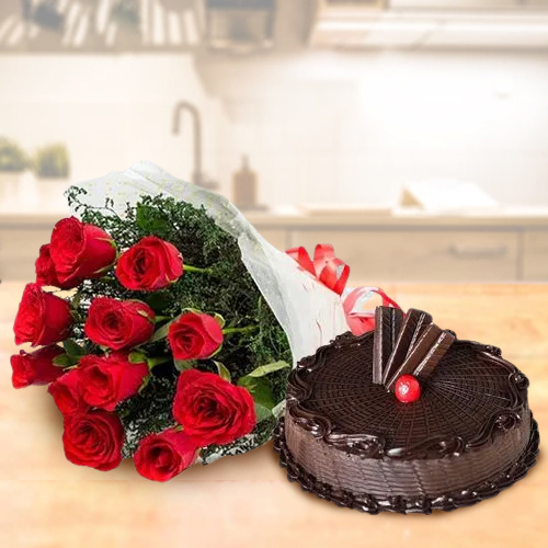 Stunning Red Roses Bunch with Chocolate Cake