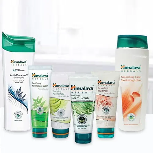 Deliver Himalaya Refreshing Bath Gift Hamper for Women