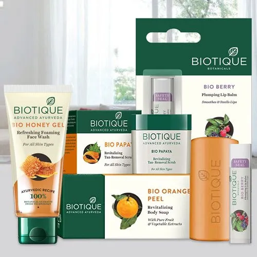 Deliver Gift Hamper from Biotique for Women