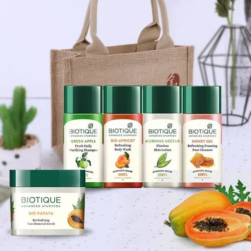 Beautifying Bio Papaya Revitalizing Tan Removal Scrub and Travel Kit from Biotique