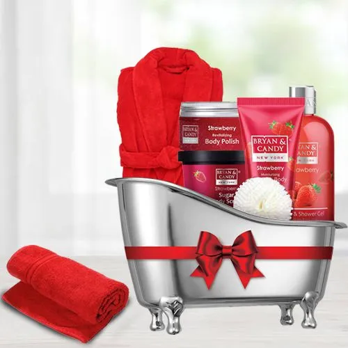 Beautiful Home Spa Strawberry Bath Tub Set with Bathrobe  N  Bath Towel