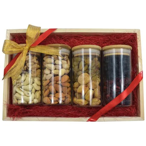 Send Crunchy Treats Hamper Online