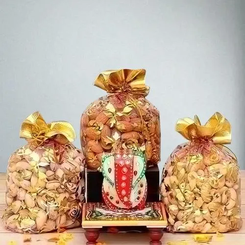 Exclusive Marble Ganesha with Assorted Dry Fruits