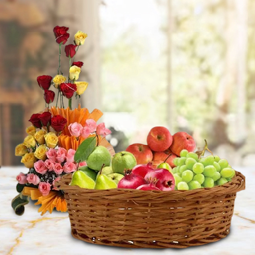 Send Fresh Fruits Basket with Mixed Rose Arrangement