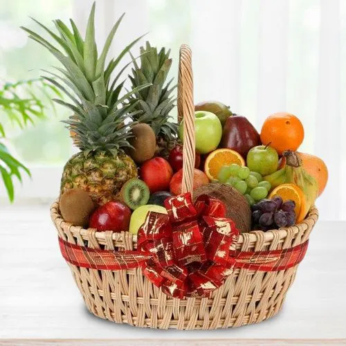 Send Mothers Day Special Mixed Fruit Basket with Handle