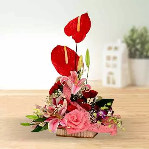 Love n Life Flowery Basket