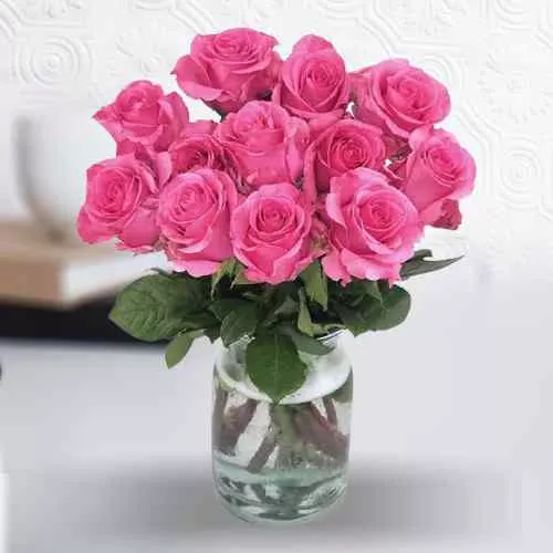 Charming Presentation of Roses in a Vase