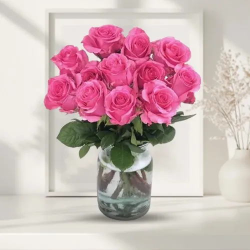 Order Arrangement of Pink Roses in a Vase