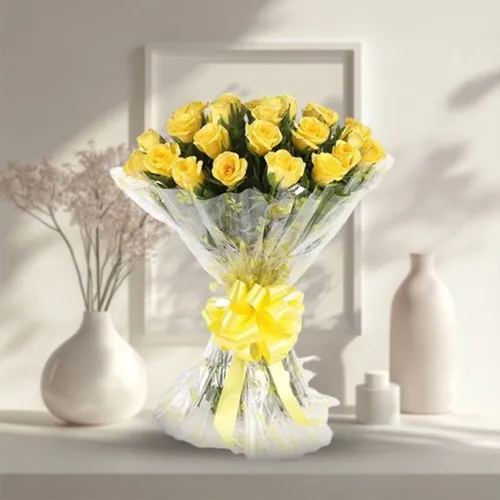 Cheerful Yellow Roses Bouquet